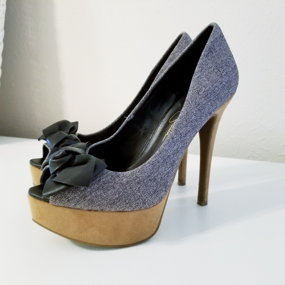 Jessica Simpson black bow platform pumps size 6.5